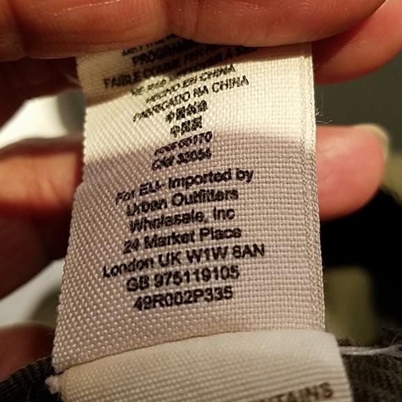 Free People Capris - Size 4 - Picture 8 of 8